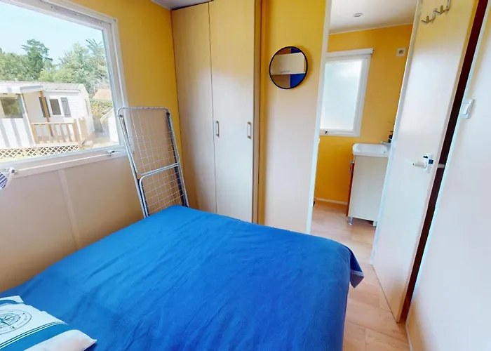 Le Grand Large サン・ジャン·ド・モン